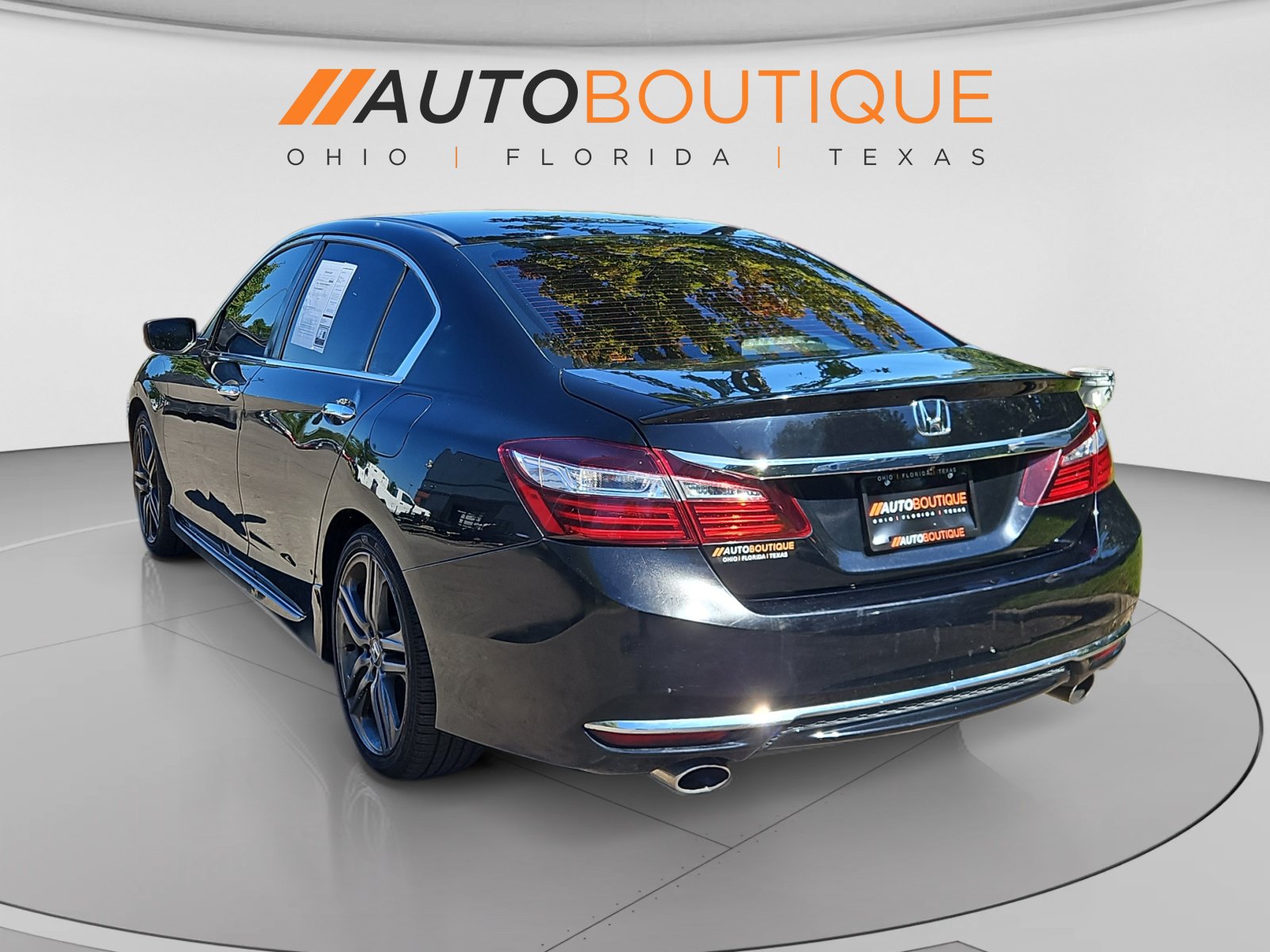 Used 2017 Honda Accord Sport image 3