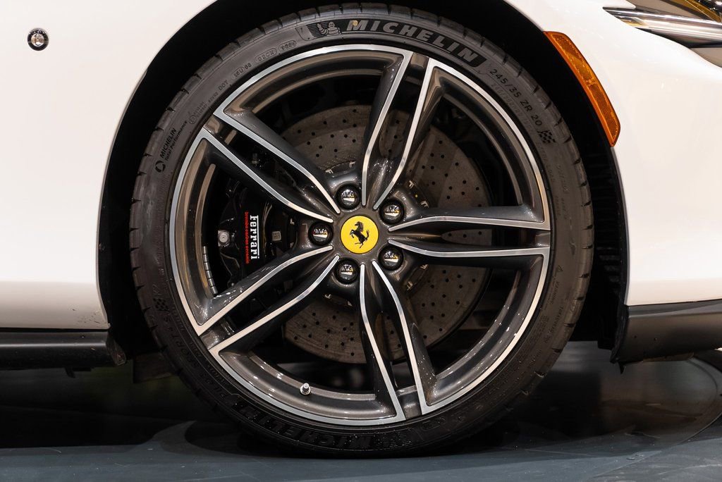 Used 2025 Ferrari Roma Spider image 16