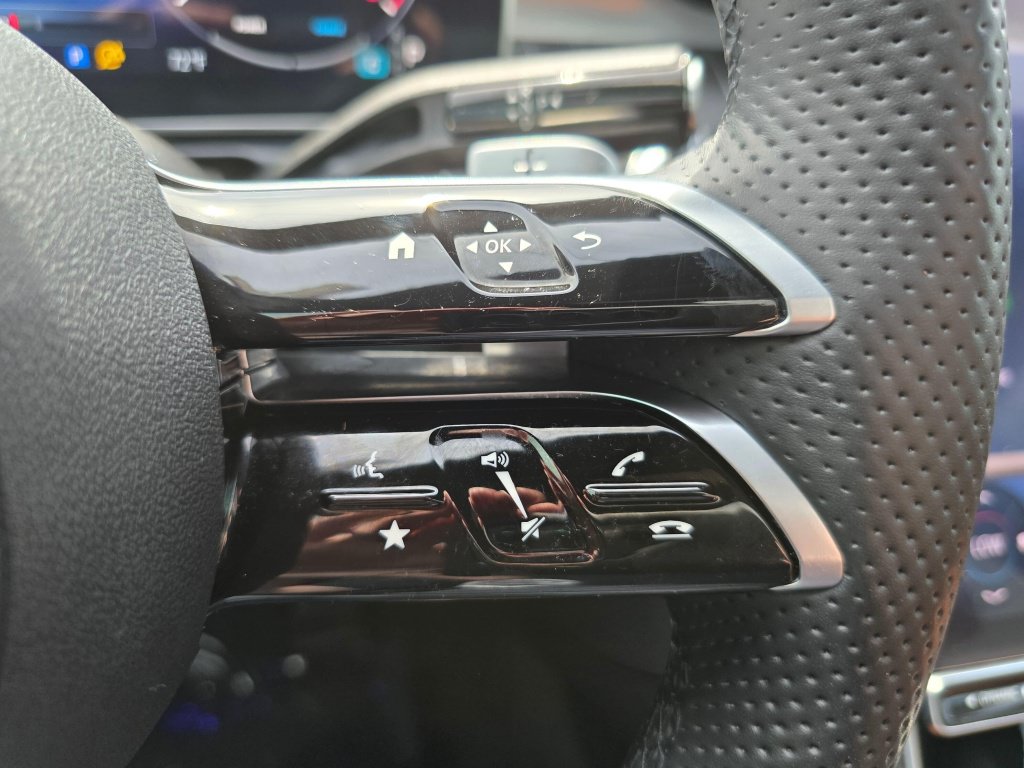 Used 2024 Mercedes-Benz C 300 4MATIC Sedan image 35