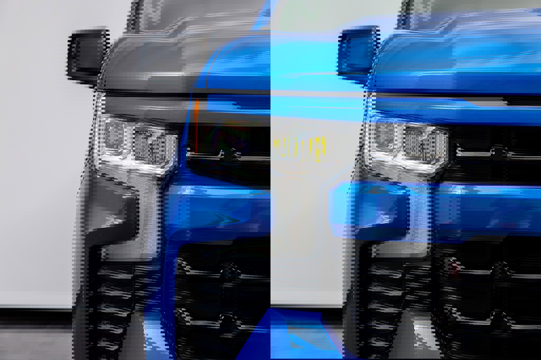 Used 2023 Chevrolet Silverado 1500 RST AWD/4WD image 3