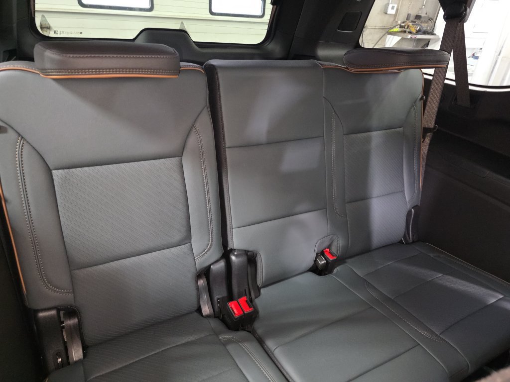 New 2026 GMC Yukon XL AT4 w/ AT4 Premium Plus Package AWD/4WD image 12