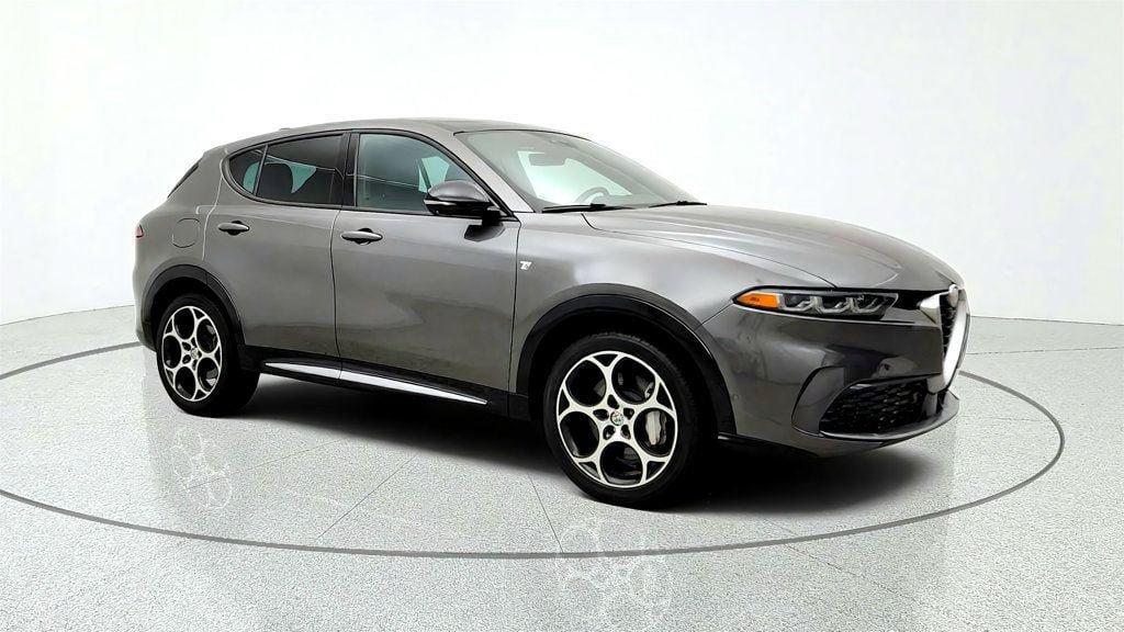 Used 2024 Alfa Romeo Tonale Ti w/ Active Assist Package AWD/4WD image 3