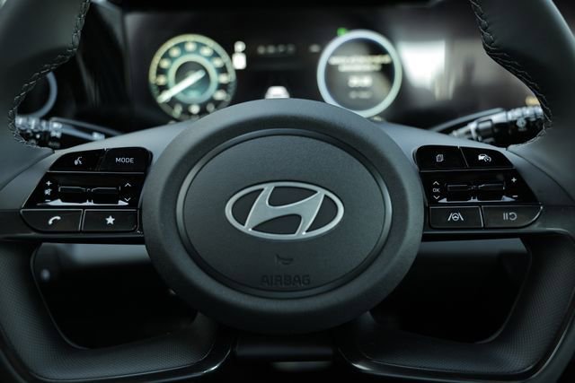 New 2025 Hyundai Elantra SEL image 11