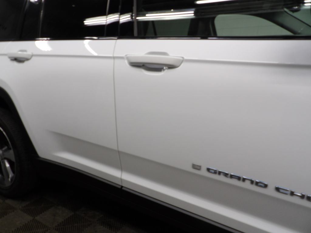 Used 2022 Jeep Grand Cherokee Limited 4xe AWD/4WD image 30