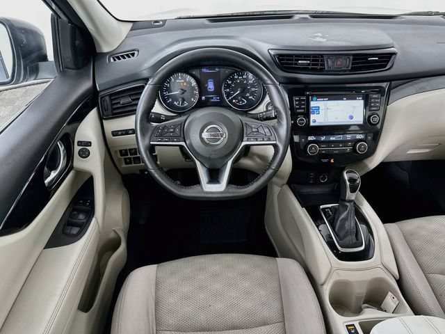 Used 2018 Nissan Rogue Sport SV w/ SV Technology Package AWD/4WD image 10