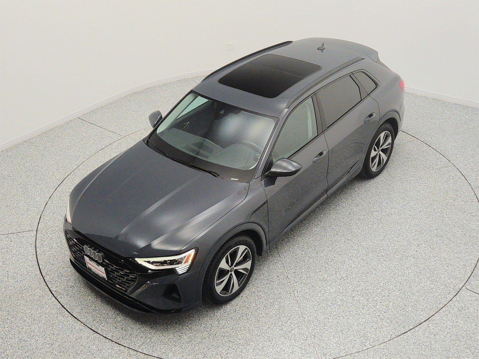 Used 2024 Audi Q8 e-tron Premium AWD/4WD image 22