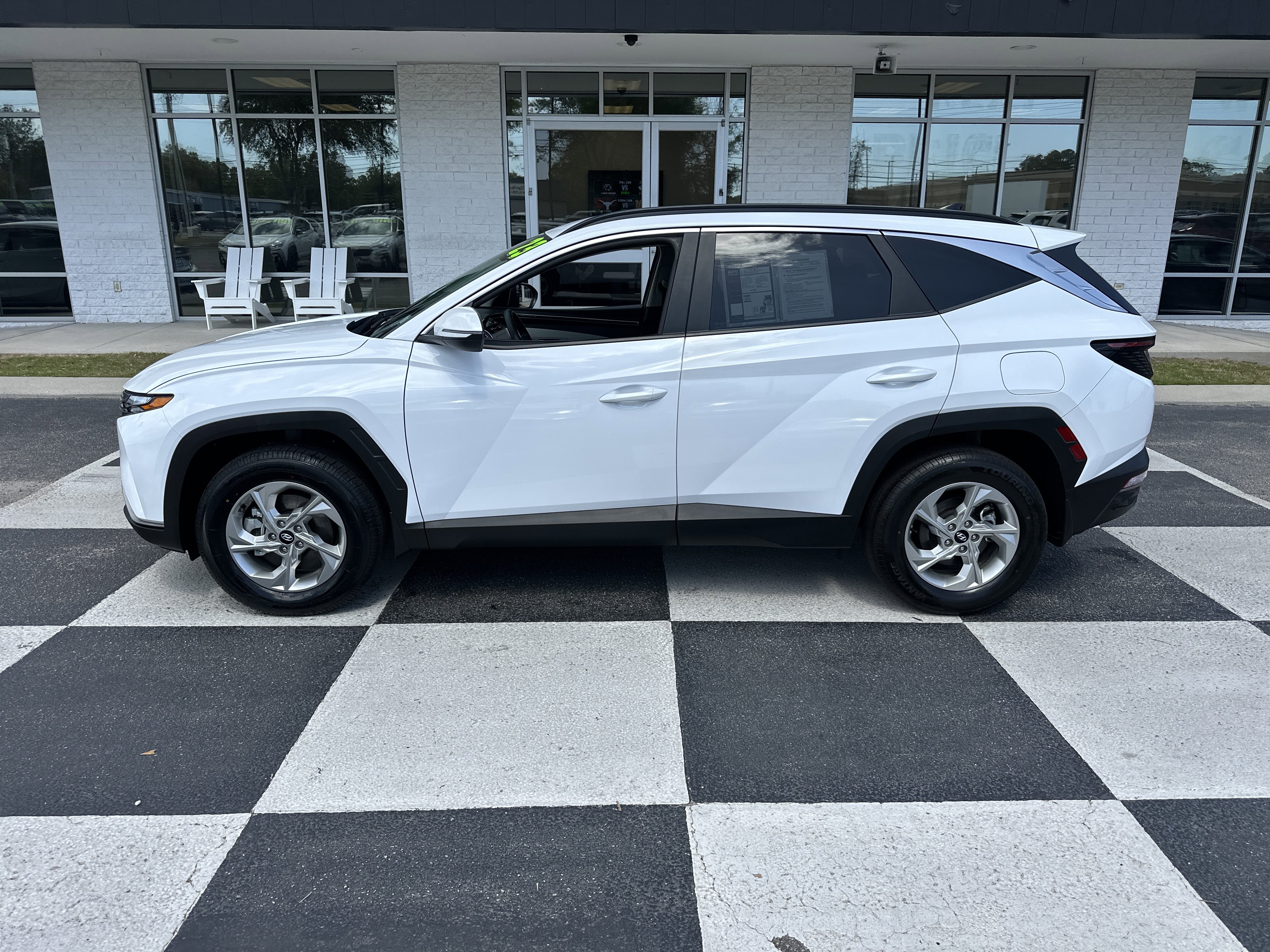 Used 2023 Hyundai Tucson SEL image 1