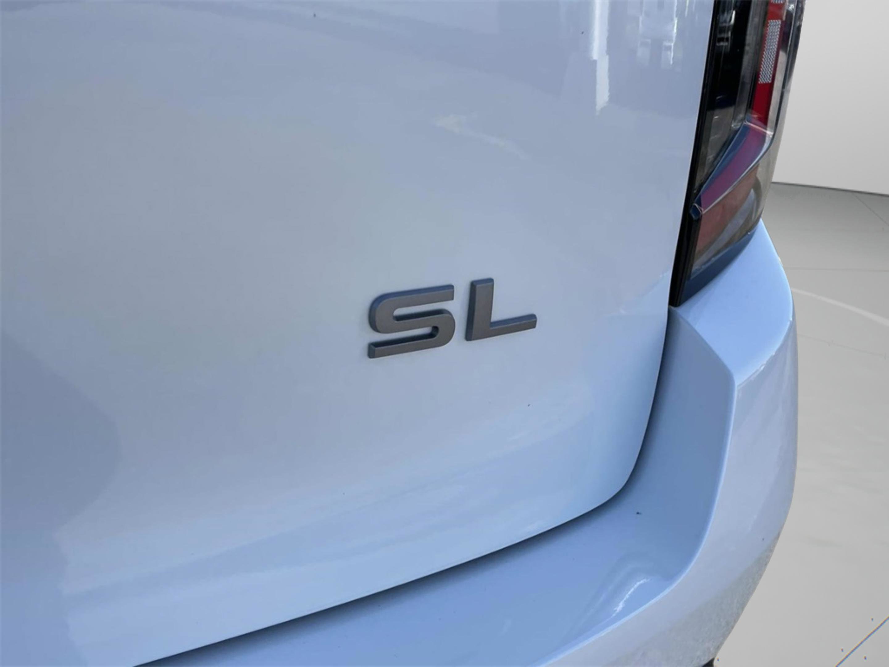 New 2026 Nissan Armada SL w/ Captain's Chari Seat Package image 23