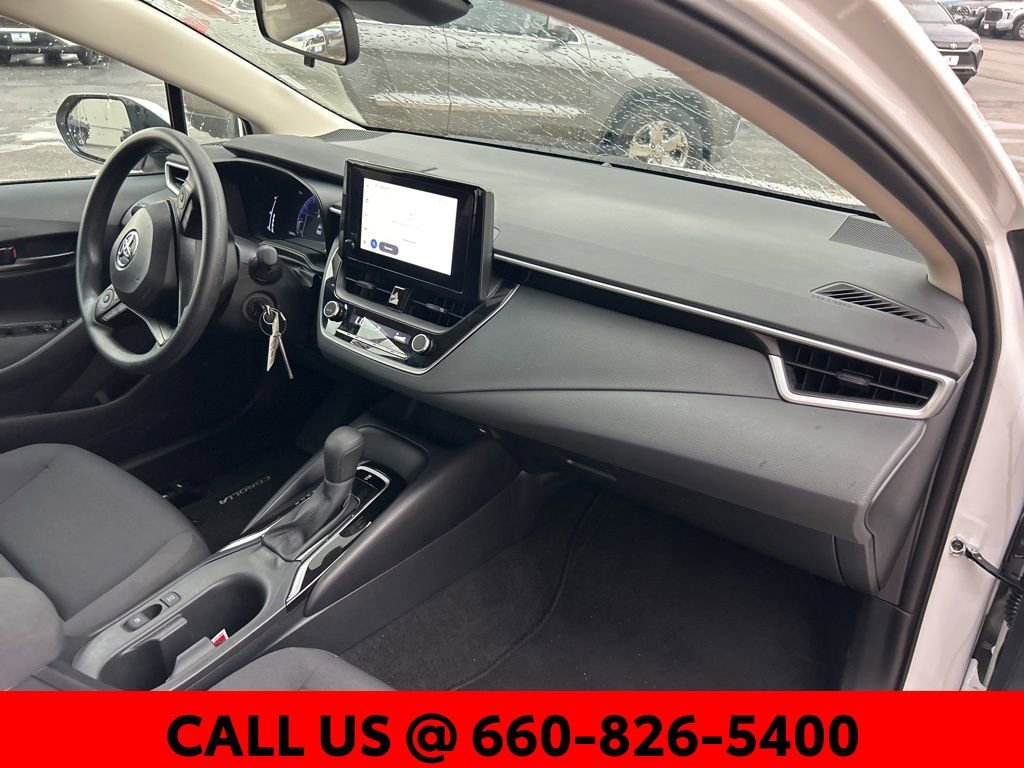Used 2026 Toyota Corolla LE FWD image 8
