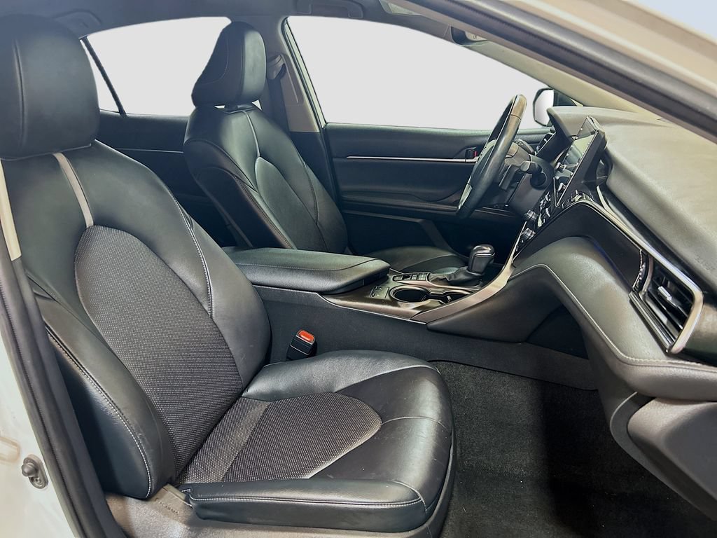 Used 2022 Toyota Camry XSE w/ Cold Weather Package FWD image 24