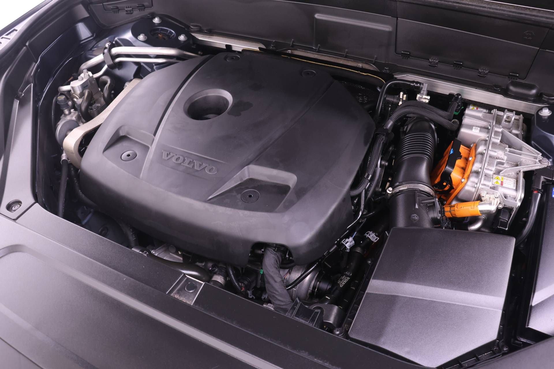 Certified 2023 Volvo XC90 T8 Plus w/ Protection Package Premier image 25