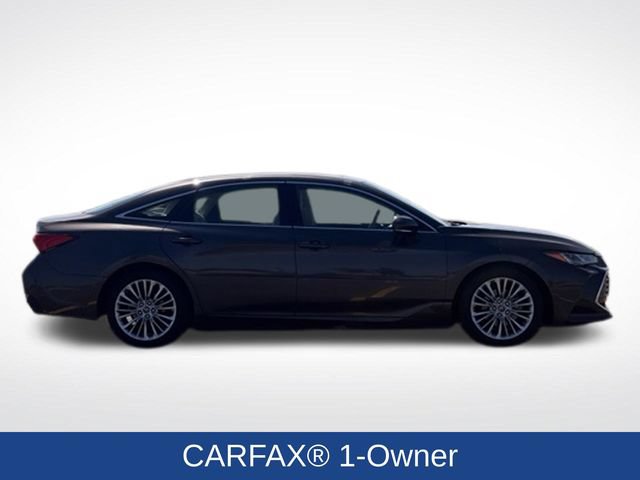 Used 2019 Toyota Avalon Limited w/ Advanced Safety Package FWD image 2