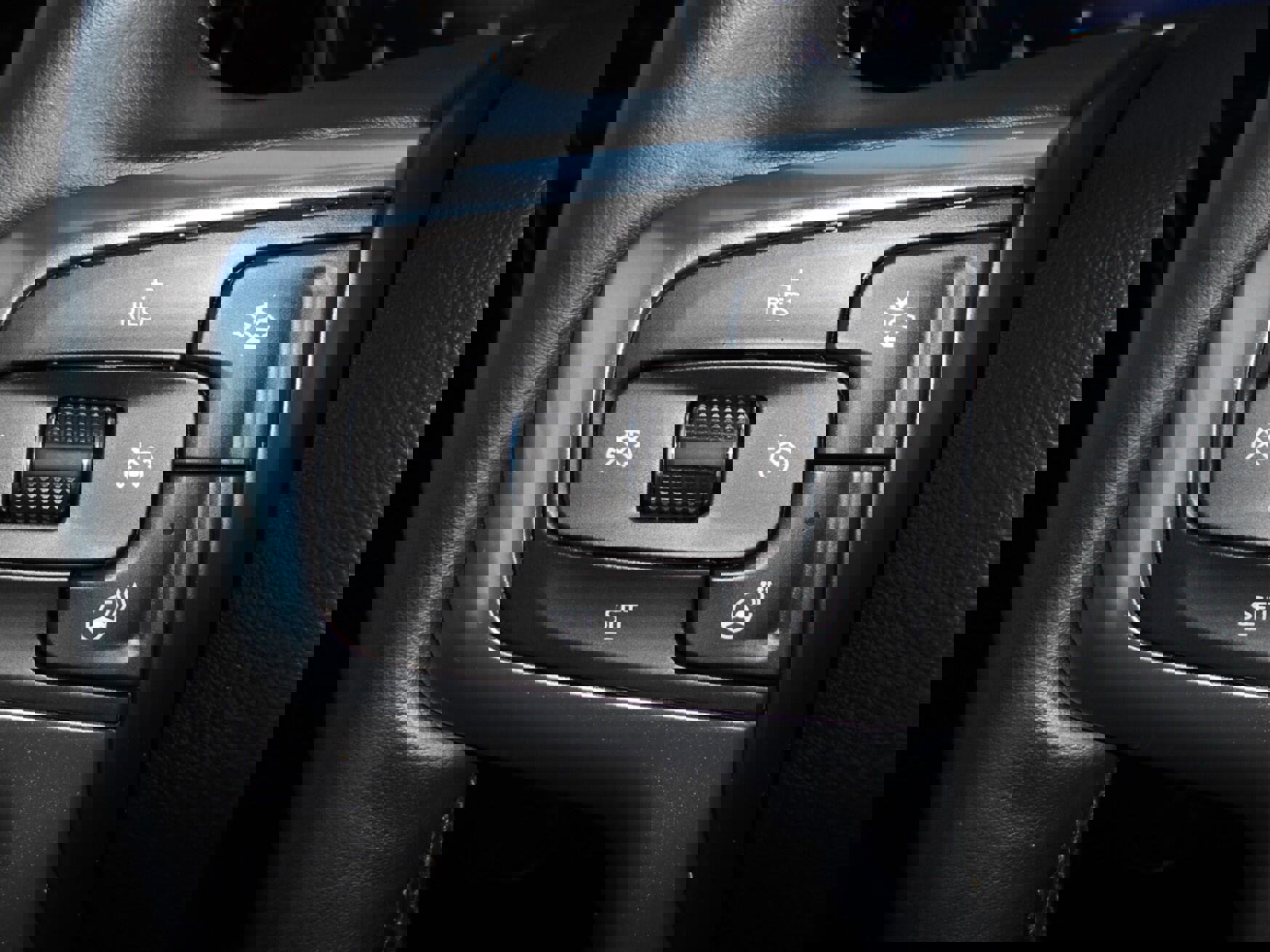 Used 2023 Chevrolet Silverado 1500 LT w/ Z71 Off-Road Package image 18