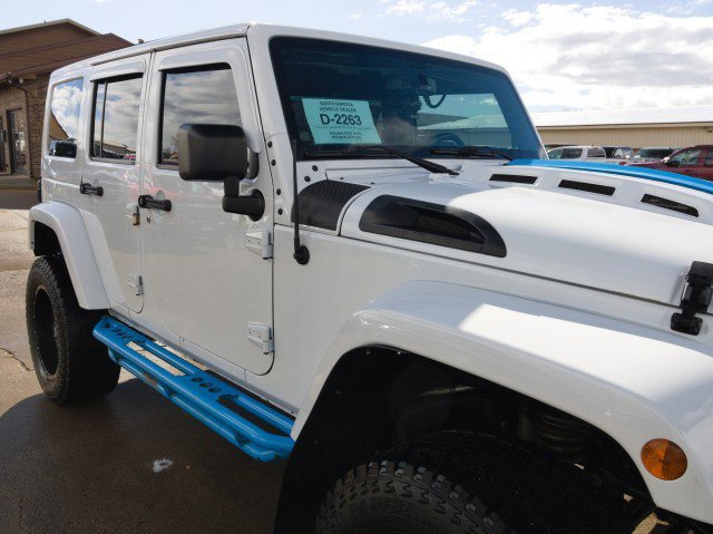 Used 2016 Jeep Wrangler Unlimited Sahara w/ Max Tow Package AWD/4WD image 10