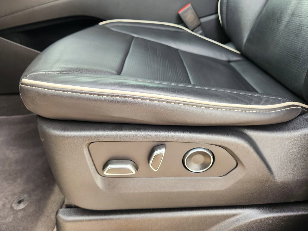 Certified 2021 Cadillac Escalade Premium Luxury image 25