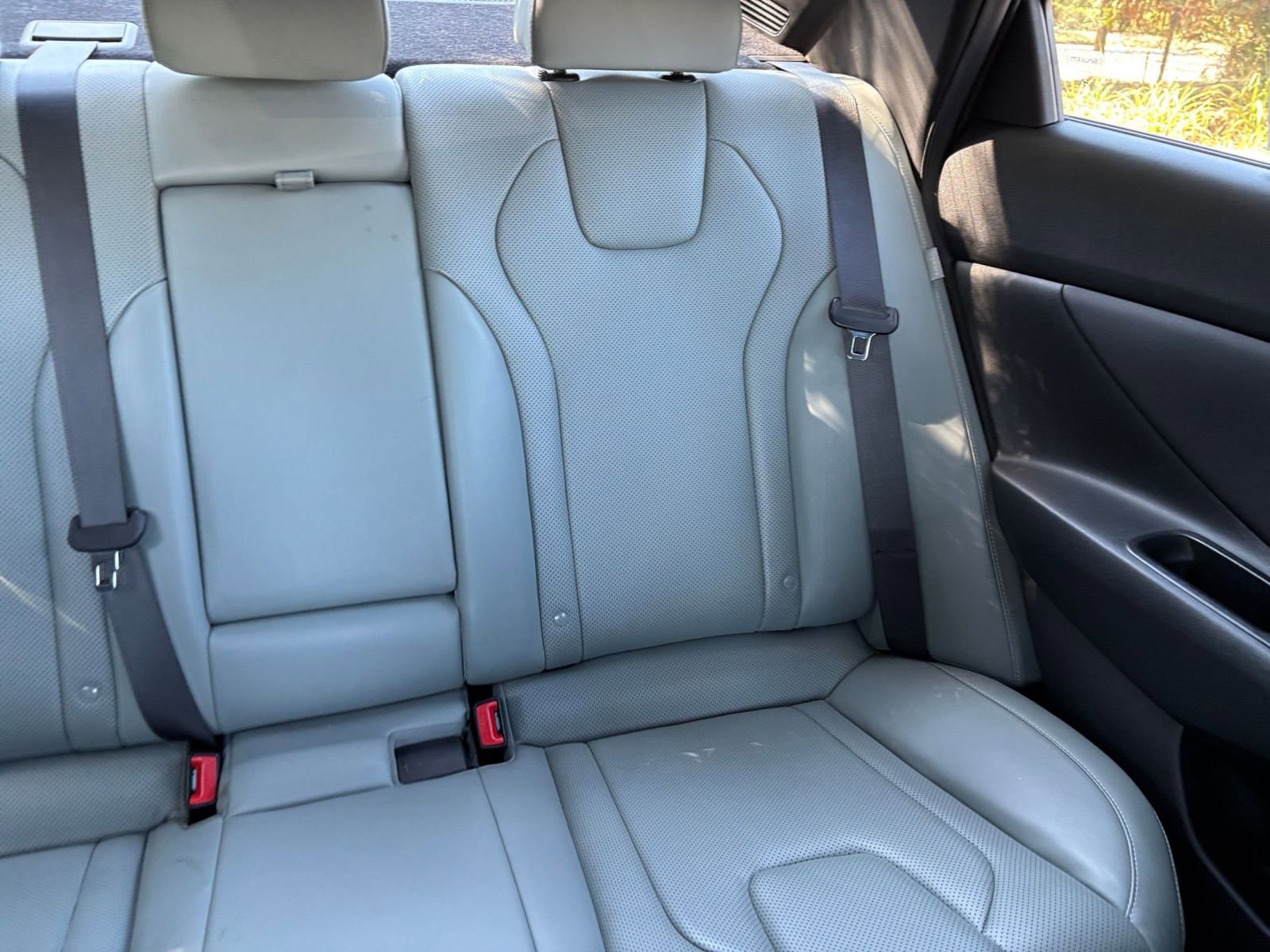 Used 2025 Hyundai Elantra Limited image 38