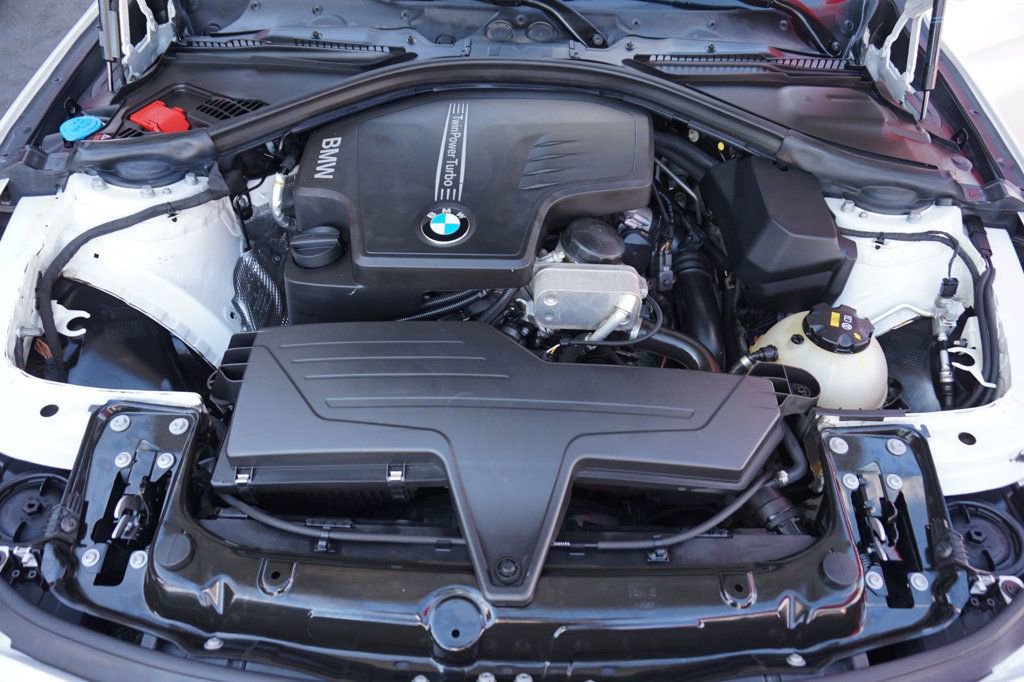 Used 2017 BMW 320i Sedan RWD image 27