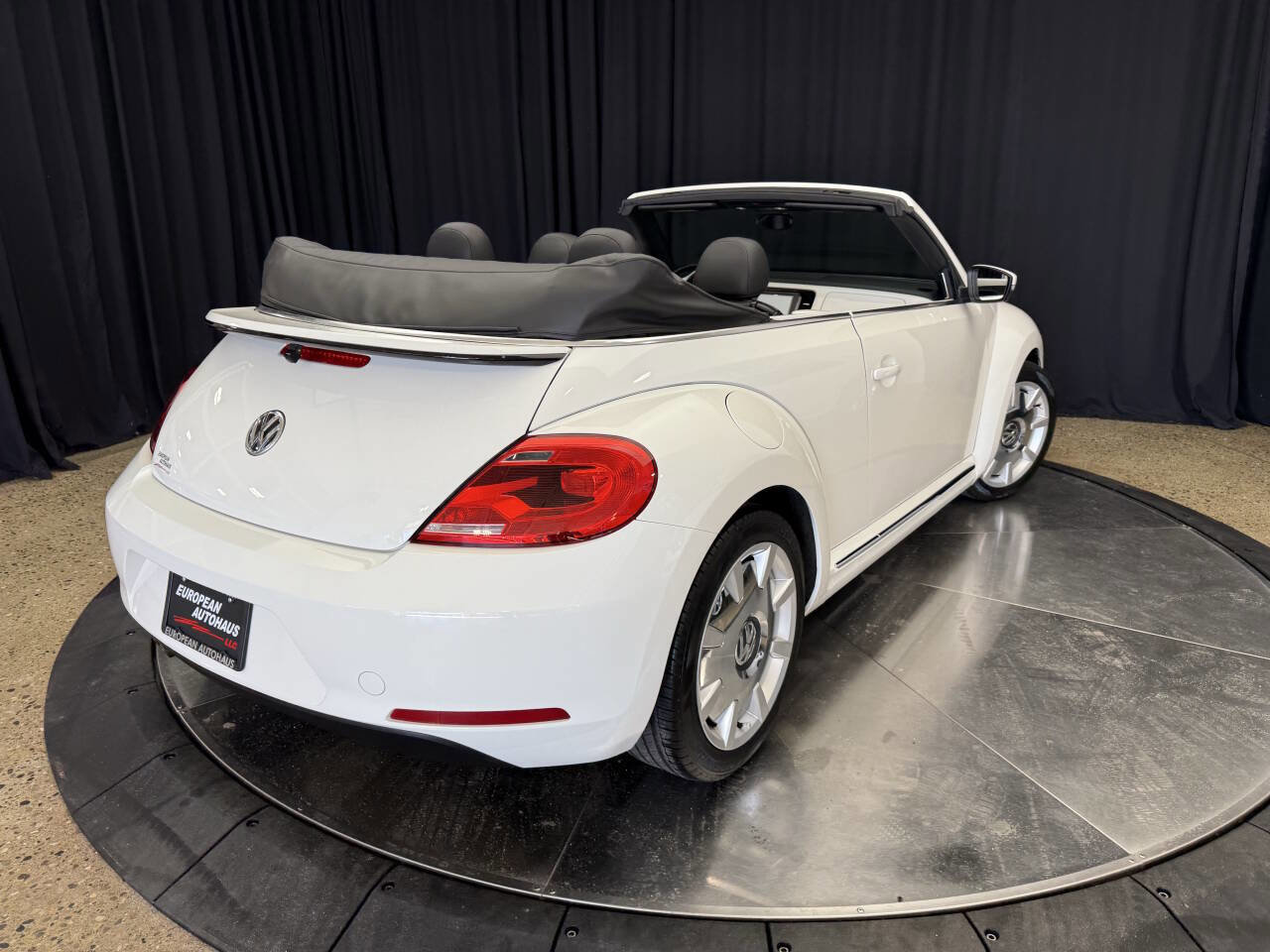 Used 2014 Volkswagen Beetle 2.5 image 9