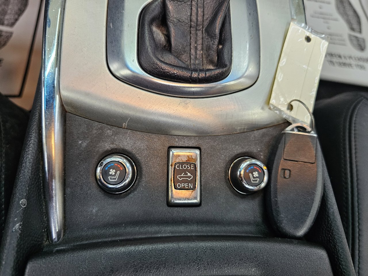 Used 2013 INFINITI G37 Sport w/ Premium Pkg image 32