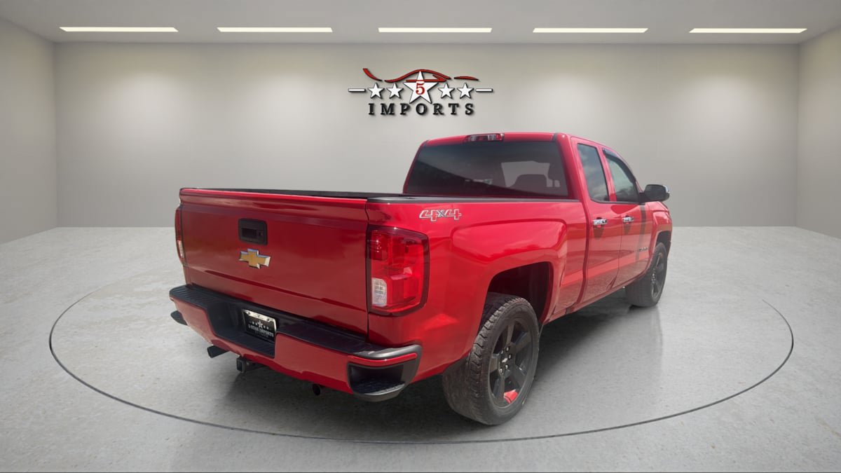 Used 2017 Chevrolet Silverado 1500 Custom w/ Custom Convenience Package AWD/4WD image 5