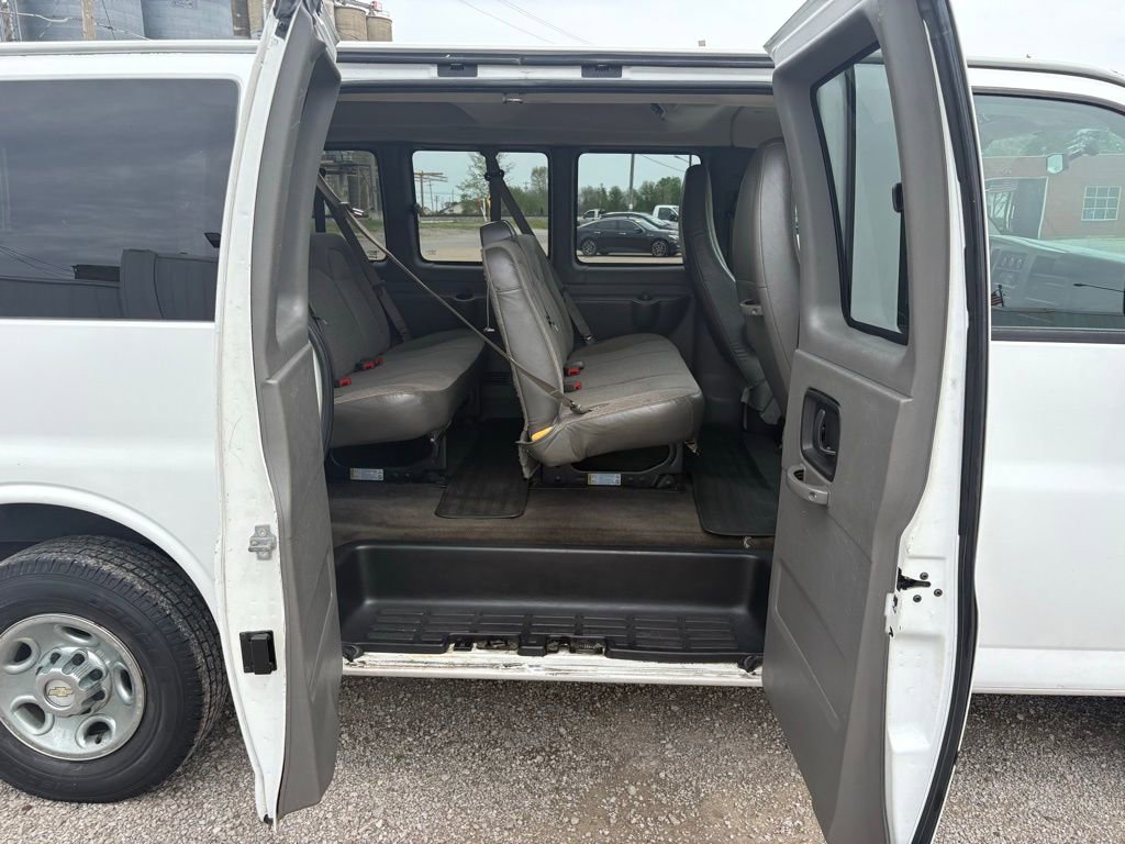 Used 2013 Chevrolet Express 2500 LS RWD image 12