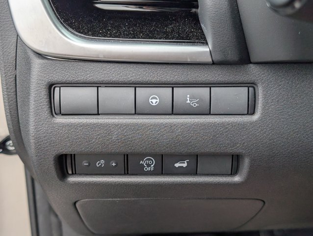 Used 2025 Nissan Rogue SL w/ SL Premium Package FWD image 17