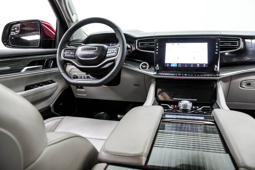 Used 2022 Jeep Wagoneer Series III w/ Premium Group I AWD/4WD image 25