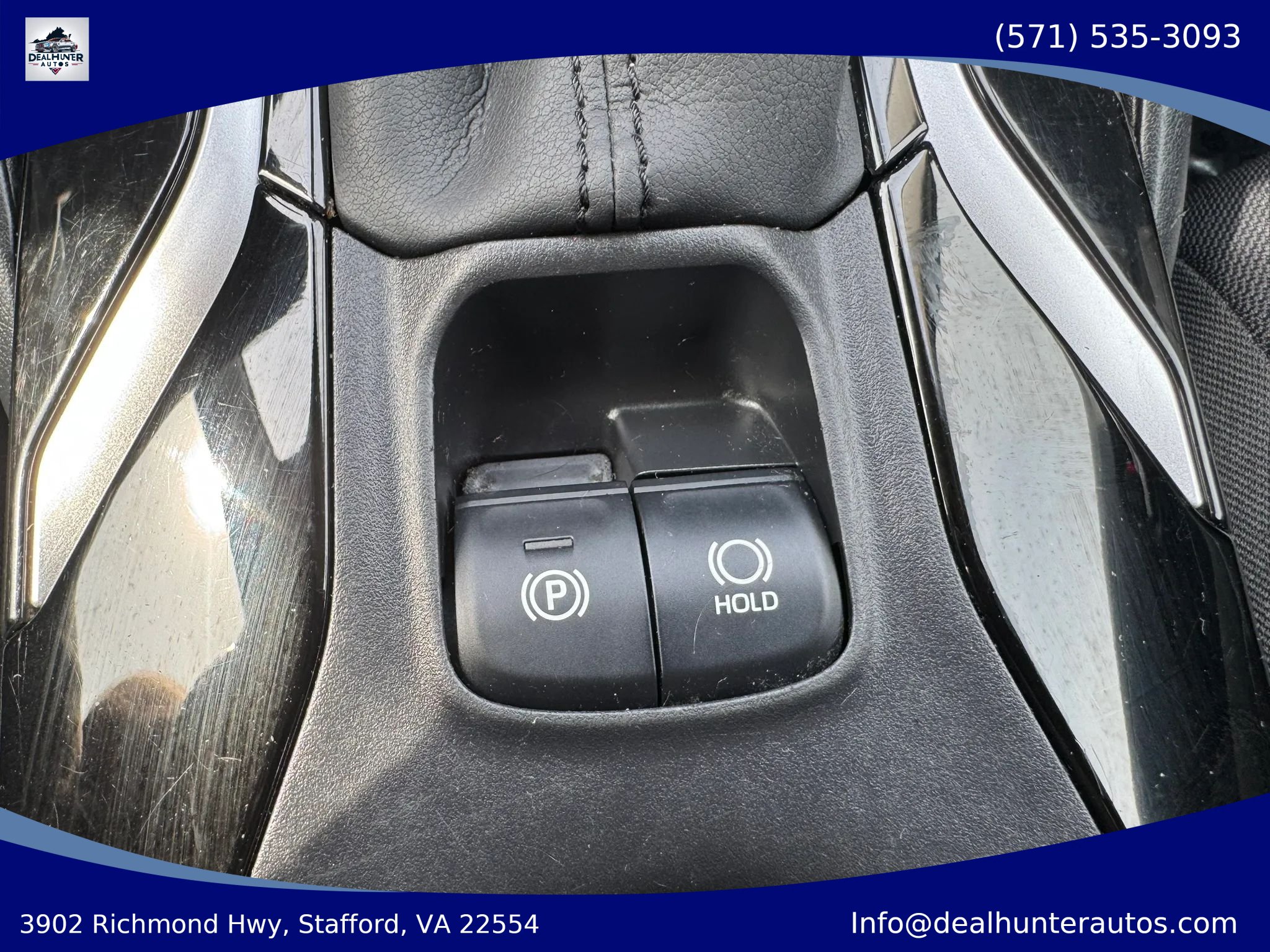 Used 2020 Toyota Corolla LE FWD image 24