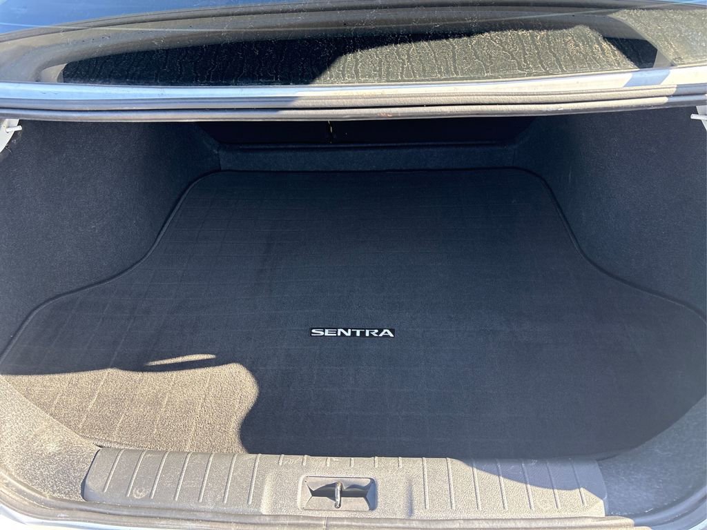 Used 2024 Nissan Sentra SV w/ SV Premium Package image 11