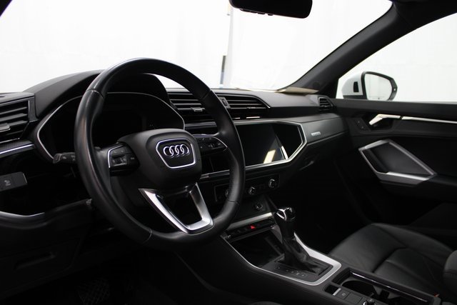 Used 2024 Audi Q3 2.0T Premium image 14