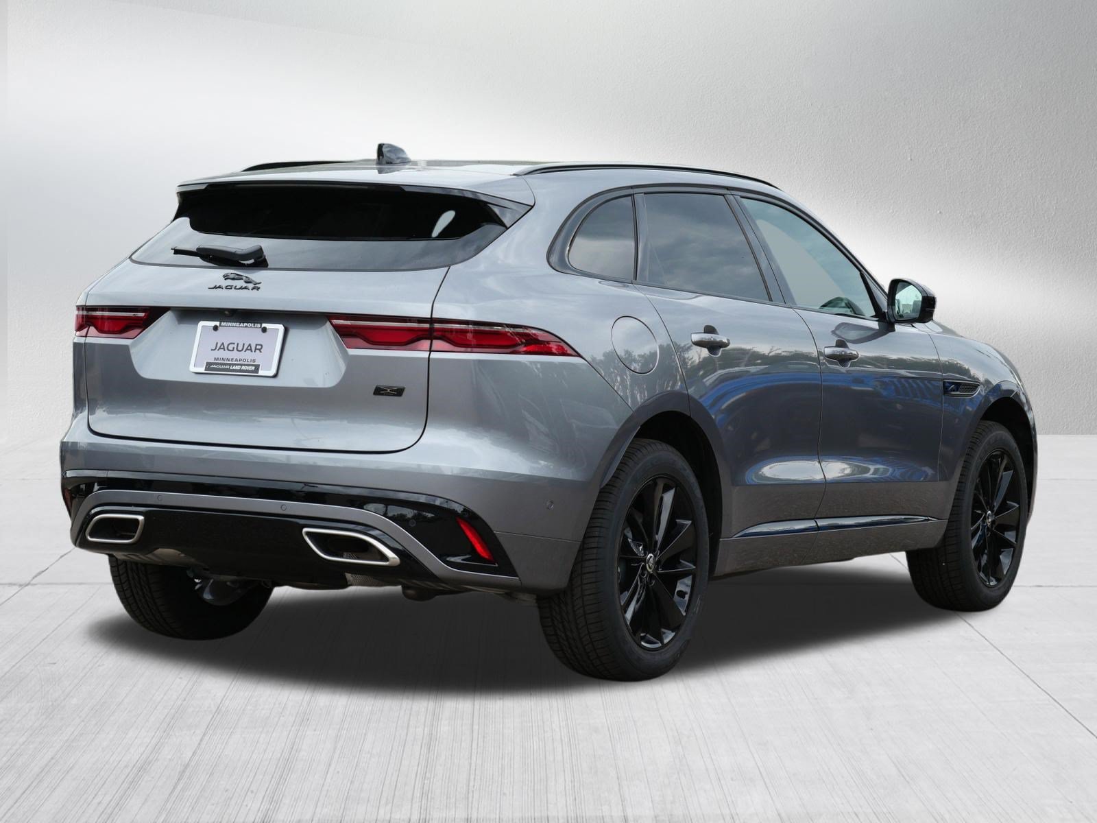 New 2026 Jaguar F-PACE R-Dynamic S AWD/4WD image 2