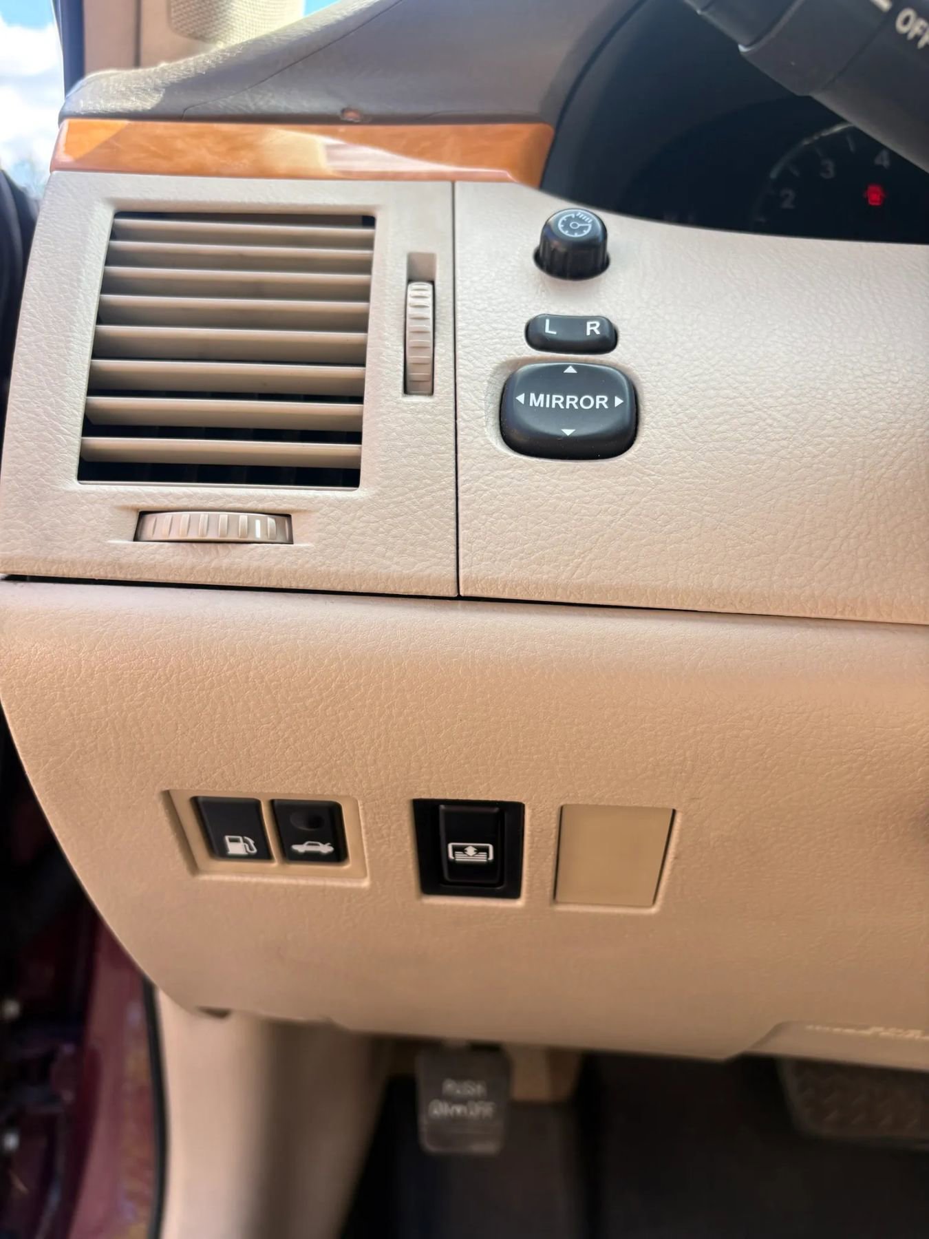 Used 2007 Toyota Avalon Limited FWD image 51