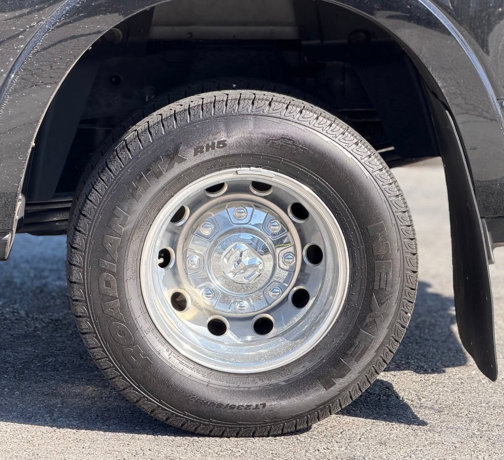 Used 2025 RAM 3500 Longhorn w/ Max Tow Package AWD/4WD image 3
