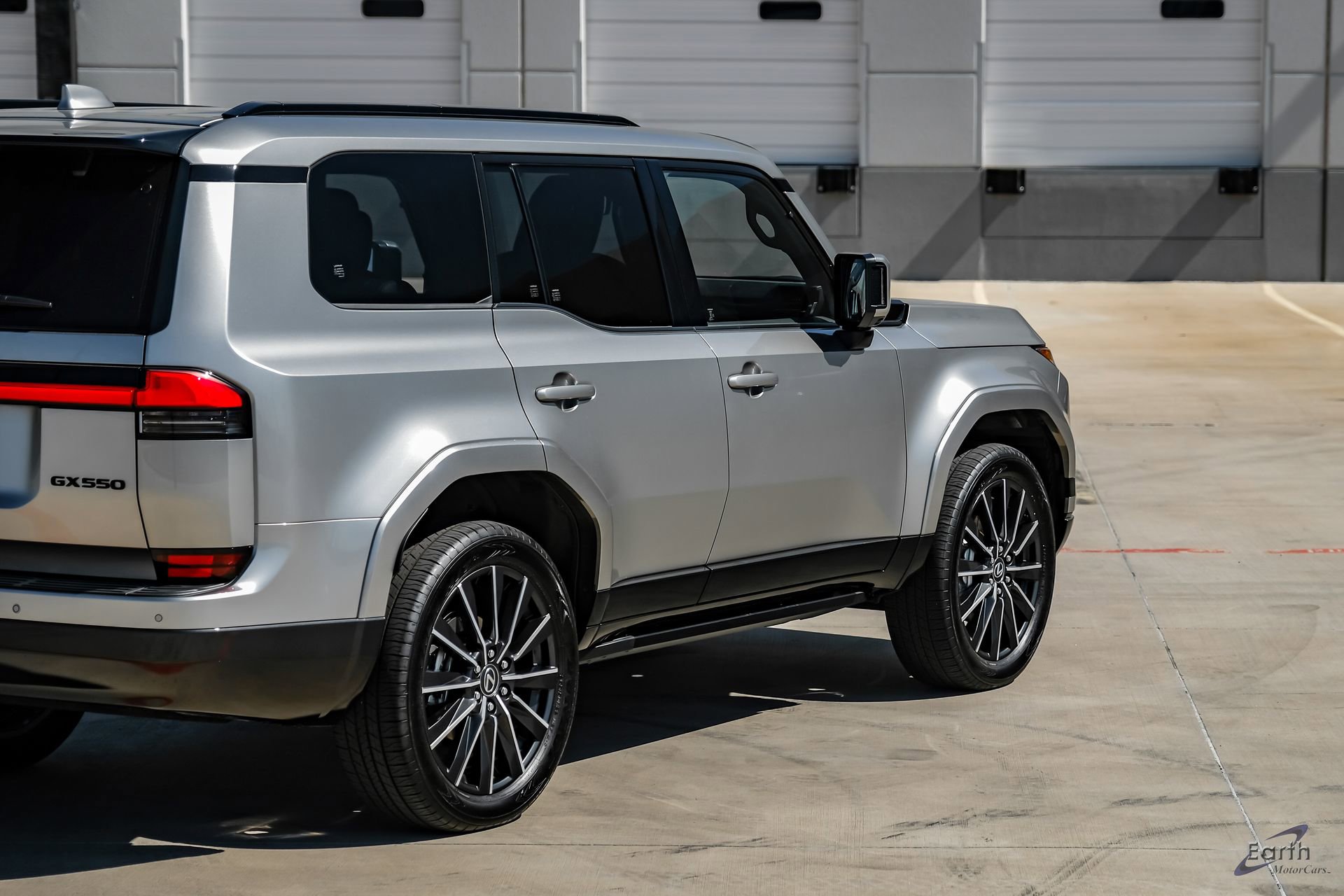 Used 2025 Lexus GX 550 550 Luxury+ HUD Traffic LIFTED w/ Accessory Package (2T) image 17