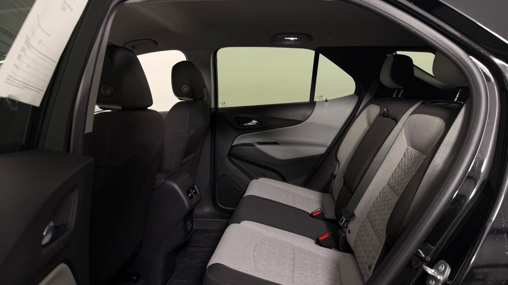 Used 2023 Chevrolet Equinox LS w/ LS Convenience Package AWD/4WD image 26