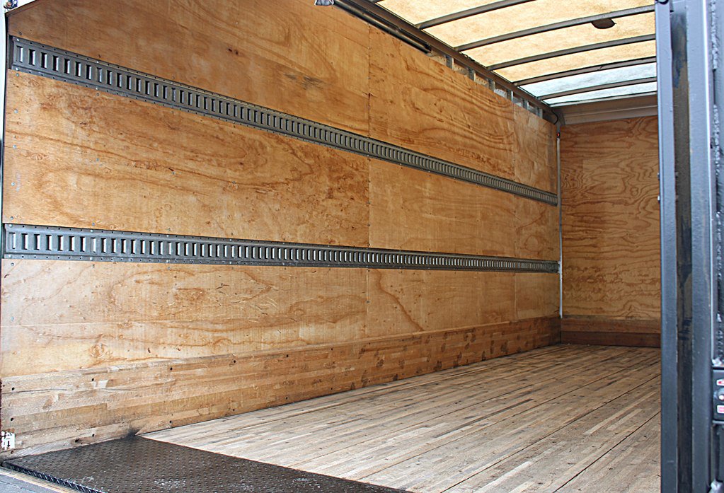 Used 2019 Isuzu NPR image 14