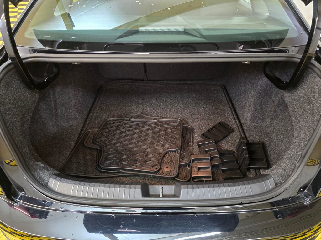 Used 2024 Volkswagen Jetta S image 14