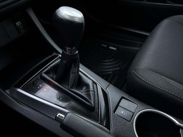 Used 2017 Toyota Corolla LE image 25