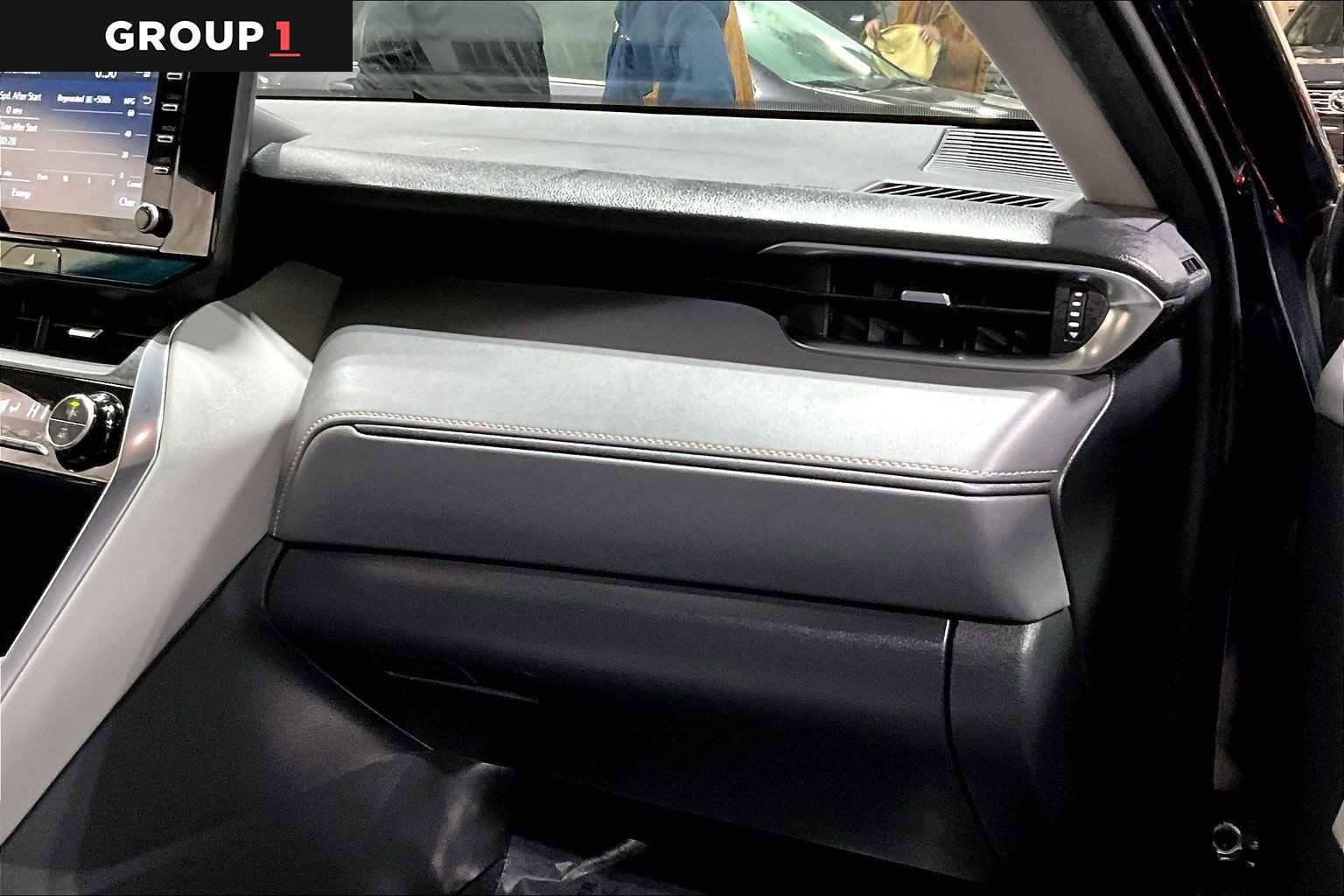 Certified 2021 Toyota Venza LE image 18