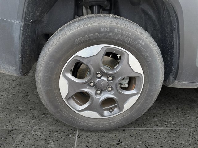 Used 2017 Jeep Renegade Sport w/ Power & Air Group image 10