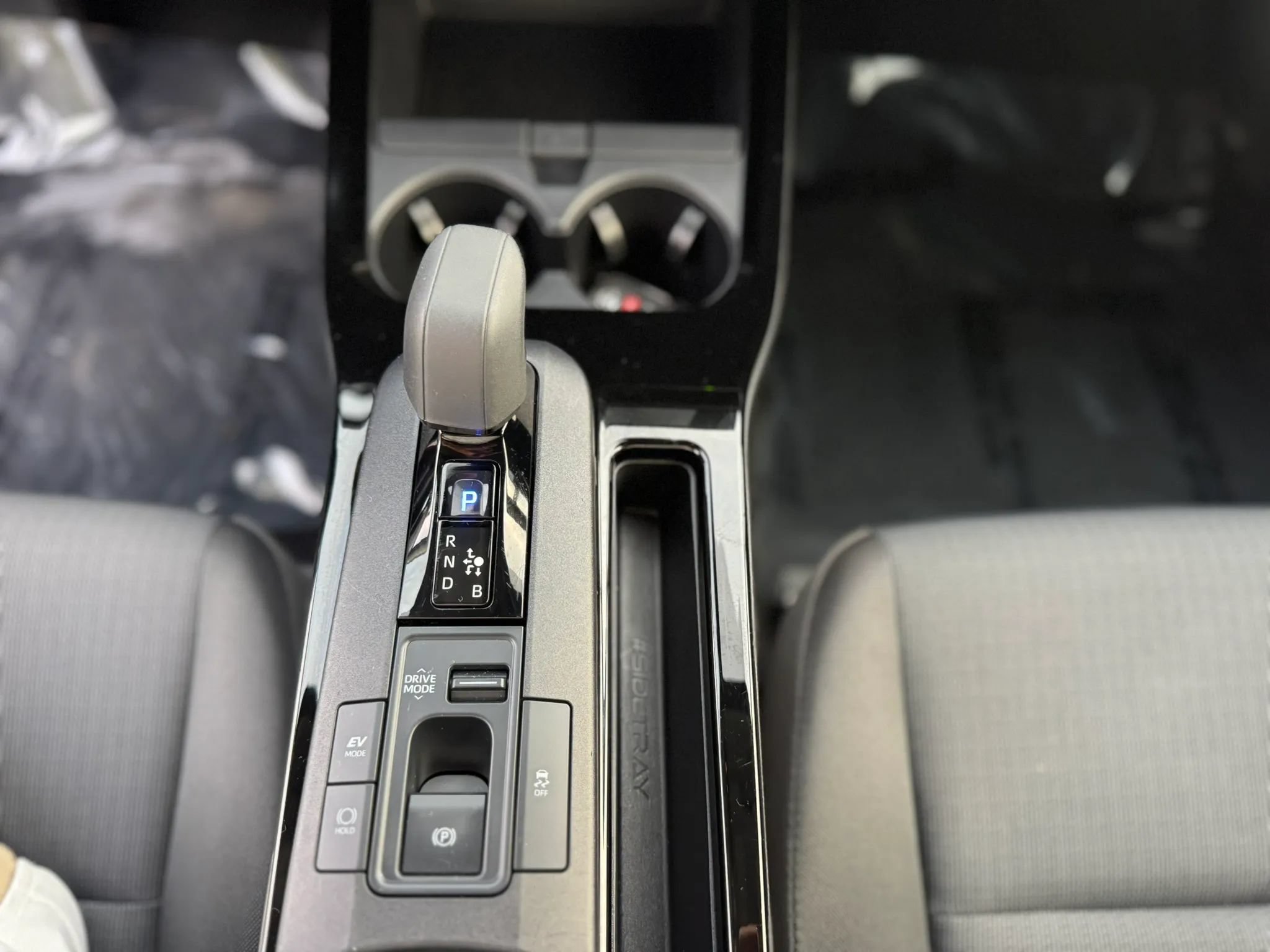 Used 2026 Toyota Prius LE FWD image 19