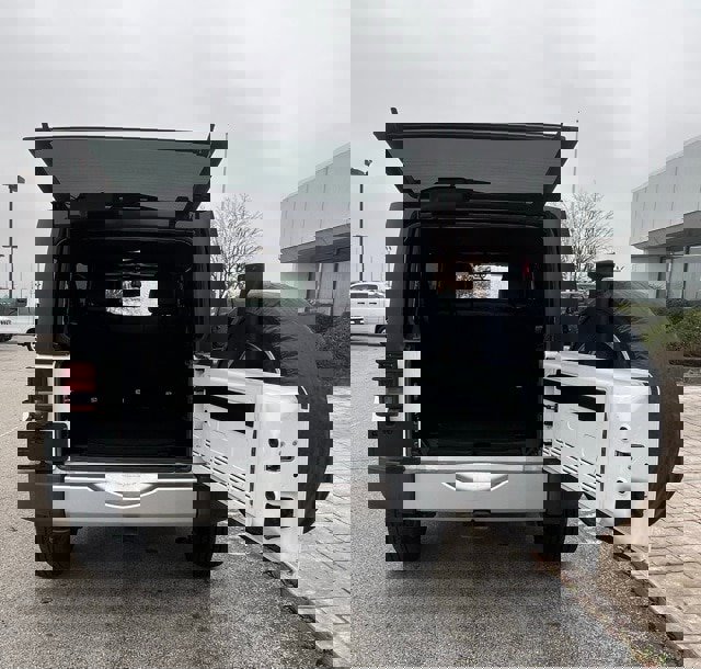 Certified 2018 Jeep Wrangler Unlimited Sahara w/ Connectivity Group image 21