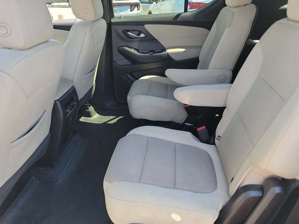 Used 2022 Chevrolet Traverse LT AWD/4WD image 14
