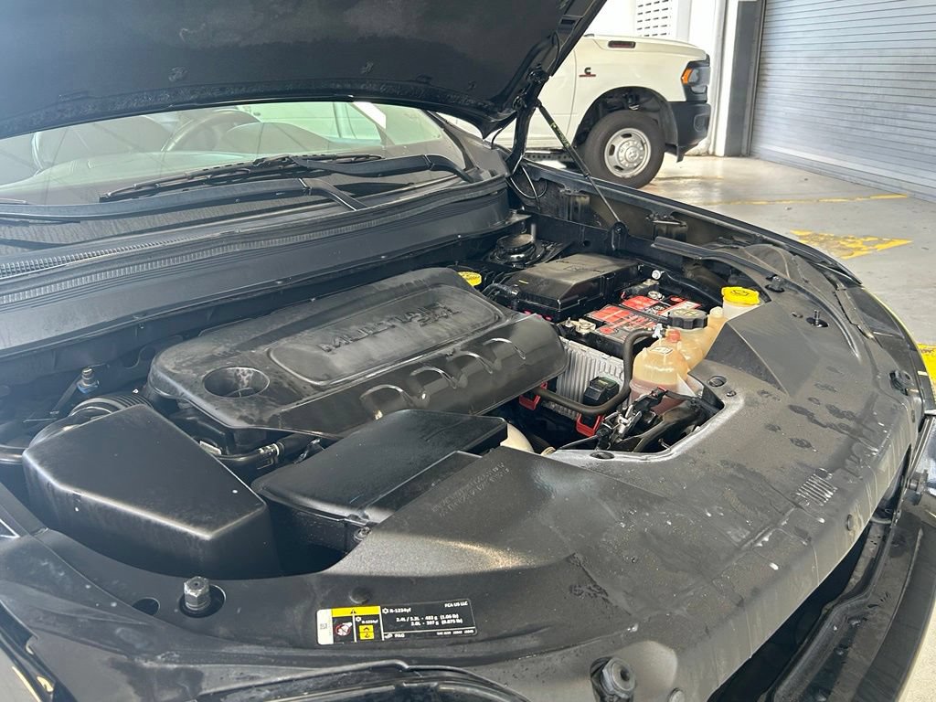 Used 2020 Jeep Cherokee Limited FWD image 28