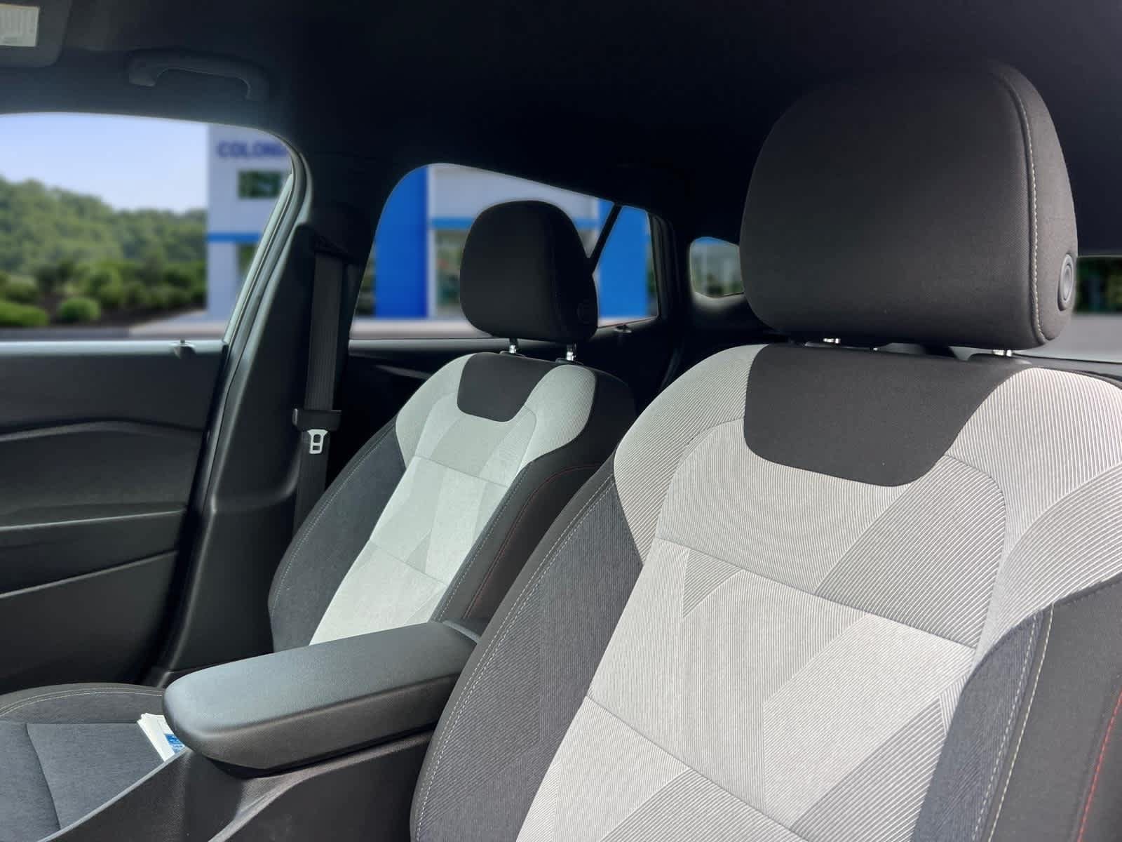 Certified 2024 Chevrolet Trax RS FWD image 13