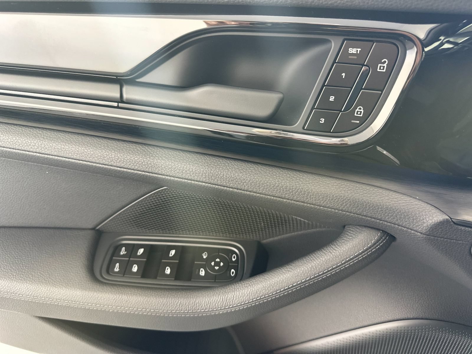 New 2026 Porsche Panamera 4 AWD/4WD image 12