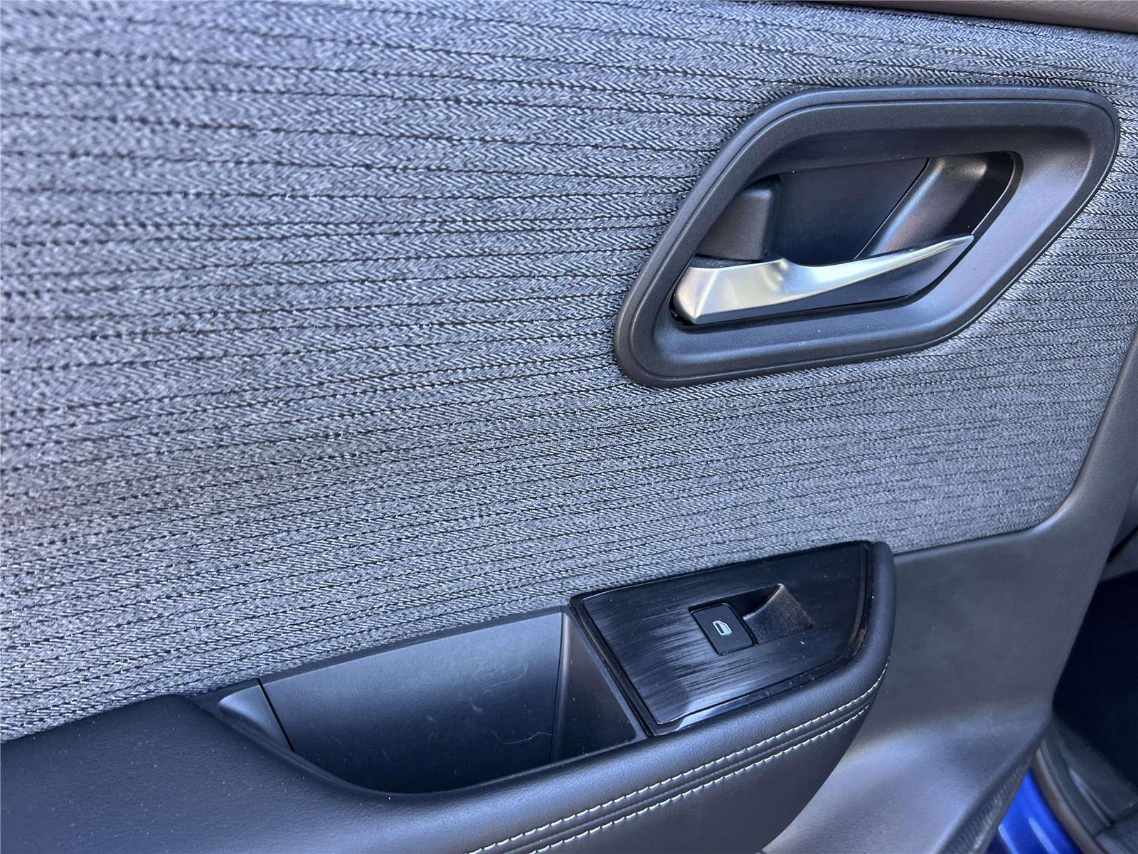 Used 2022 Nissan Rogue SV image 17