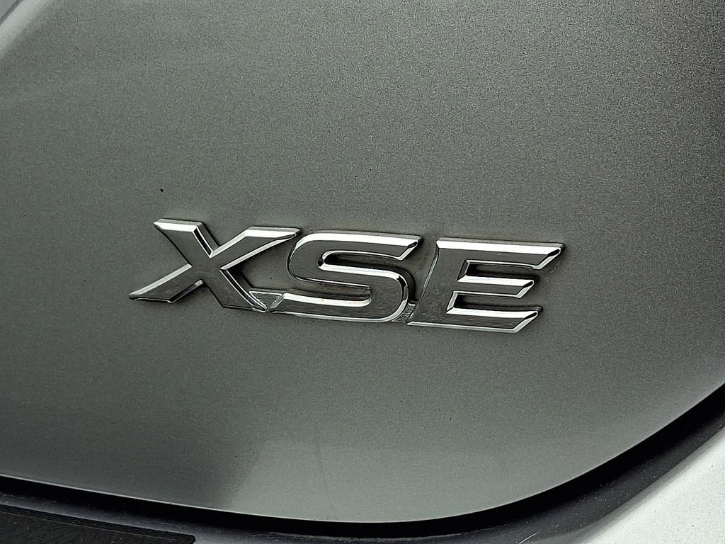 Used 2018 Toyota Camry XSE FWD image 31