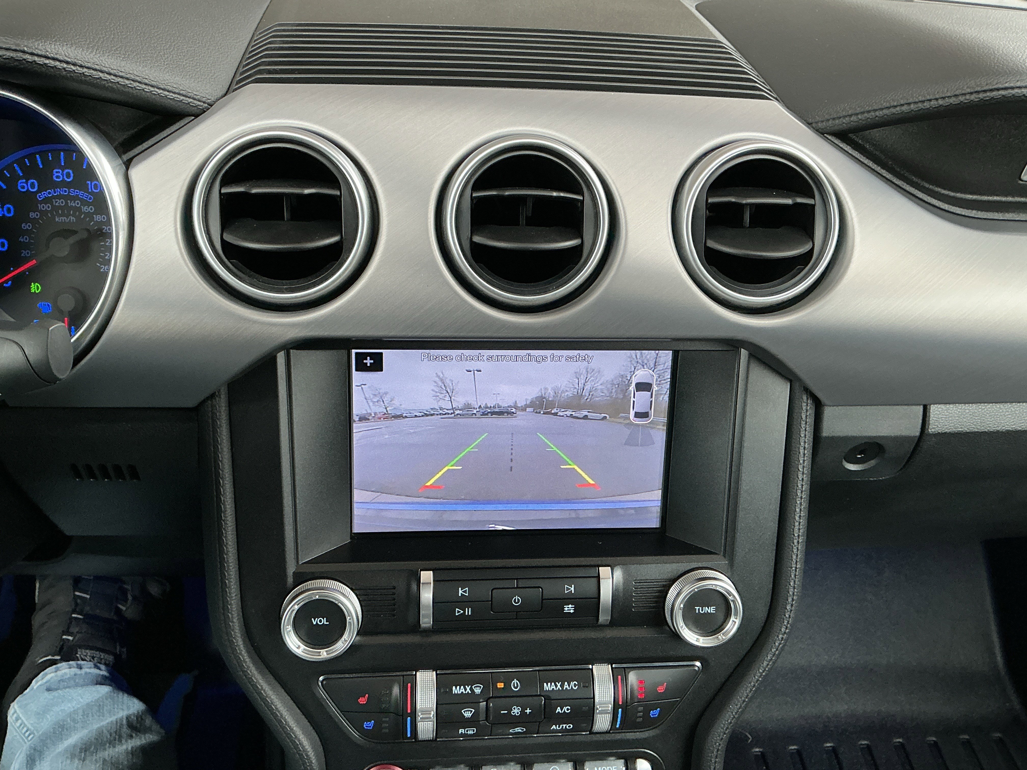 Used 2019 Ford Mustang Premium image 10