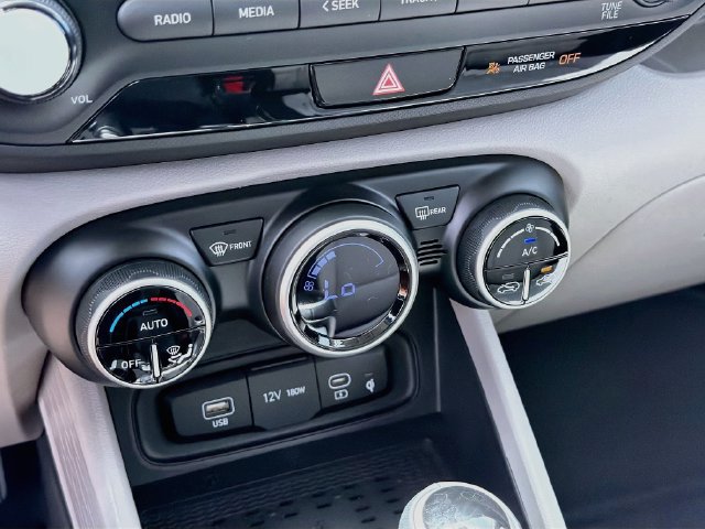 New 2026 Hyundai Venue SEL FWD image 15